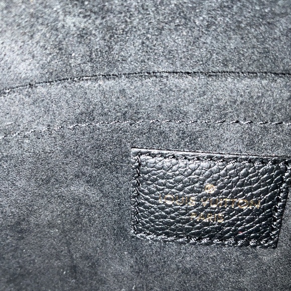 Louis Vuitton - Picture 5 of 10